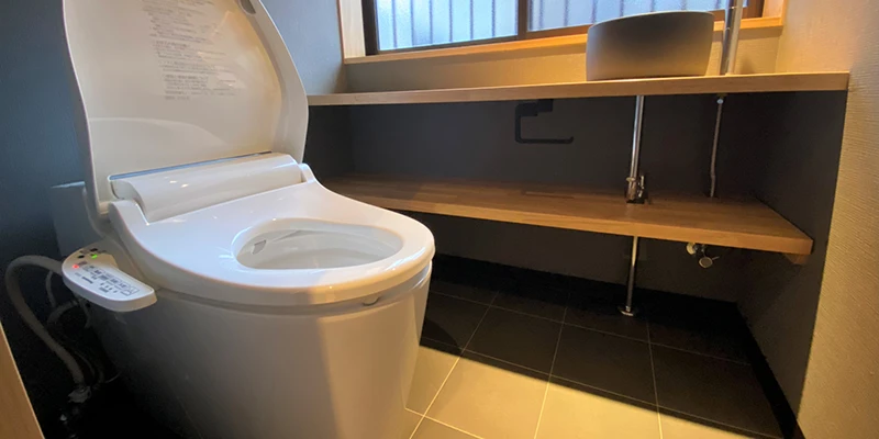 モダンなスマートトイレ