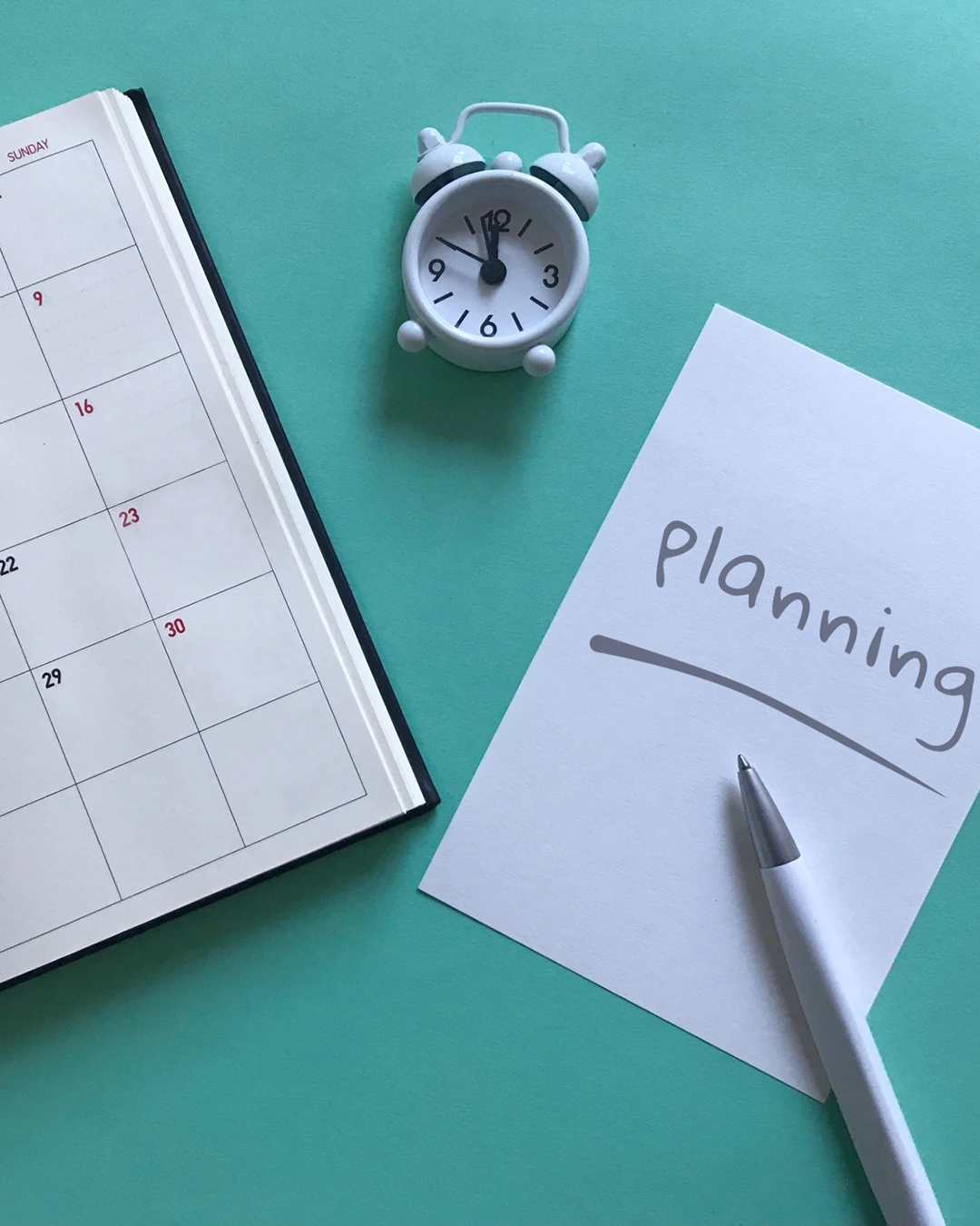カレンダーと計画のイメージ