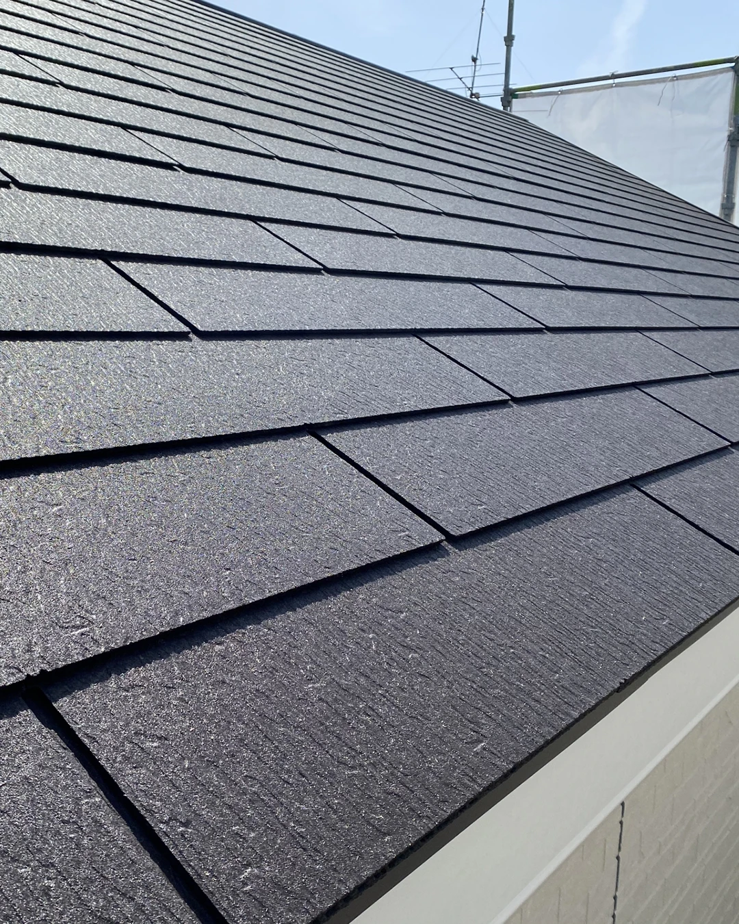 モダンな住宅の屋根